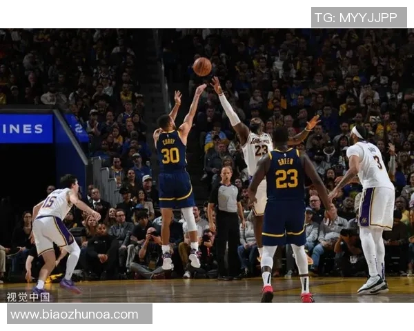 湖人对勇士精彩比赛国语回放全场集锦分析与精彩瞬间回顾 湖人对勇士精彩比赛国语回放全场集锦分析与精彩瞬间回顾